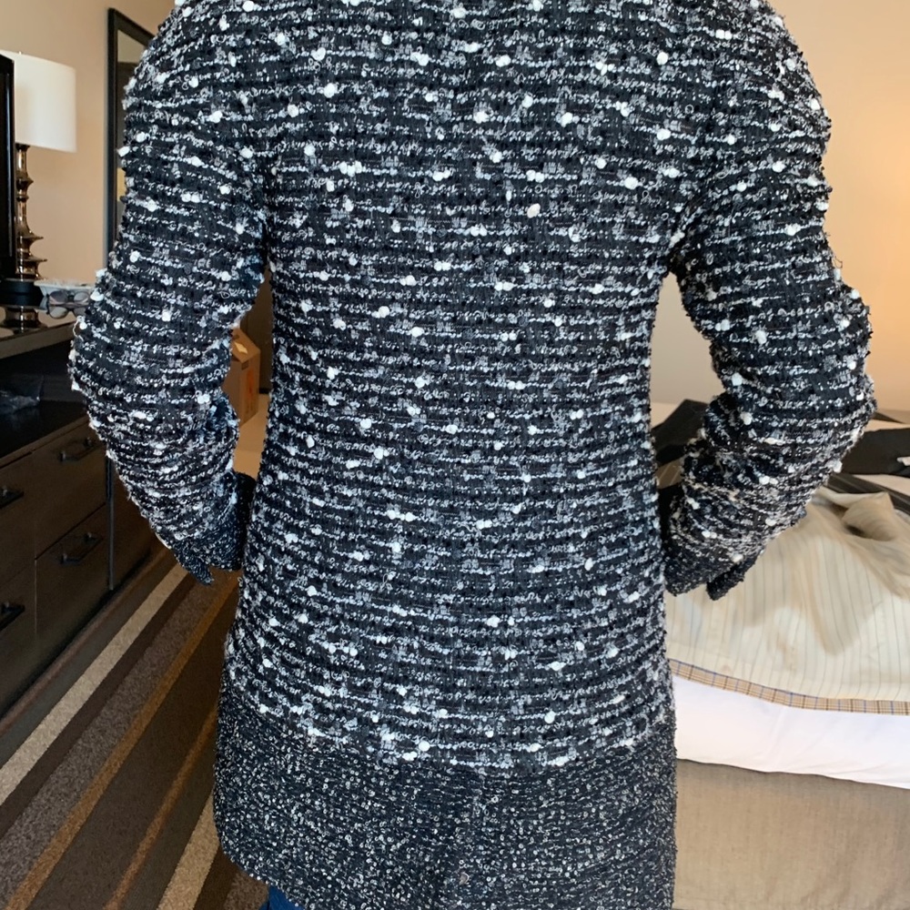 Chanel jacket - Picture 4 of 5